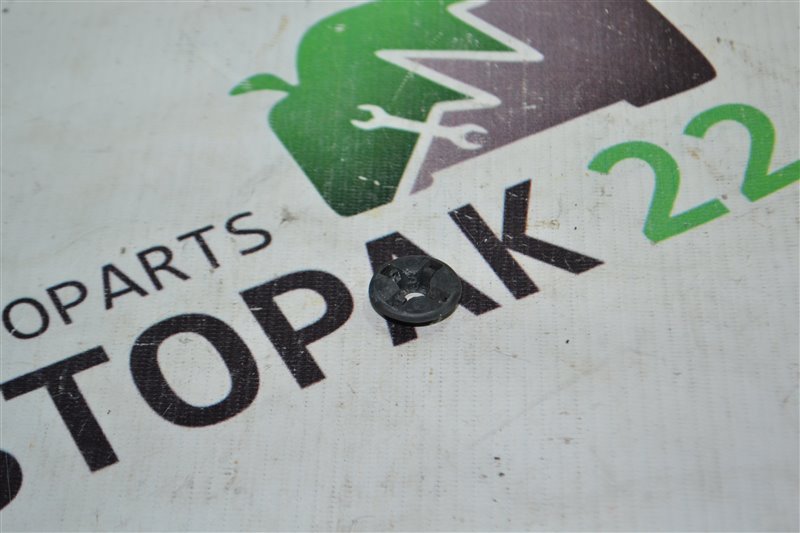 Кронштейн опоры капота Toyota Corolla Spacio NZE121 1NZ 2002 (б/у)