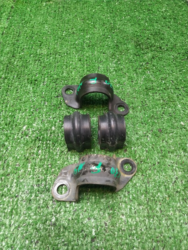 Крепление стабилизатора Nissan X-Trail NT30 QR20DE 2001 переднее (б/у)