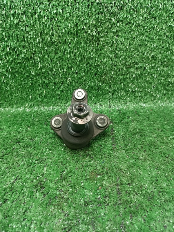 Шаровая опора Volkswagen Passat B6 передняя левая (б/у)