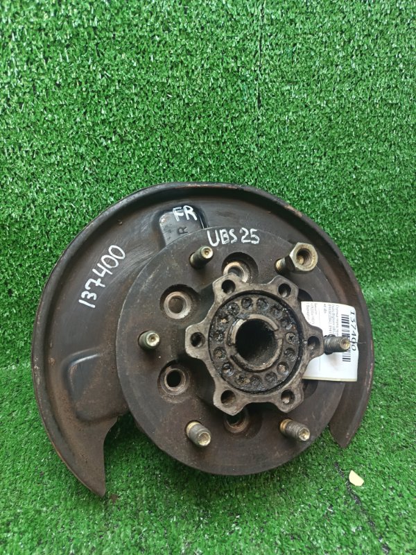 Ступица Isuzu Bighorn UBS25 передняя правая (б/у)