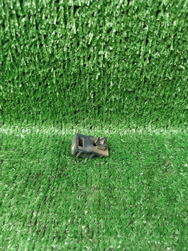 Крепление бампера Nissan Sunny FB15 переднее (б/у)