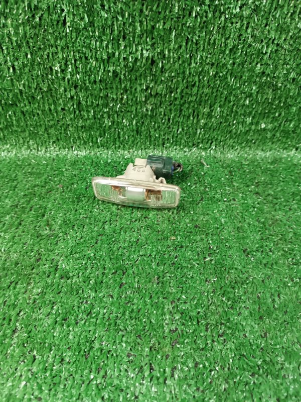 Повторитель в крыло Nissan Teana J31 (б/у)