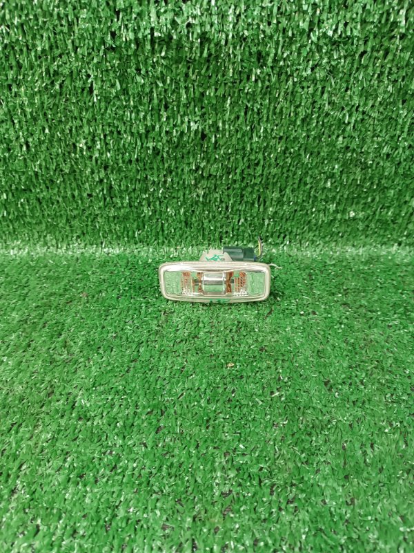 Повторитель в крыло Nissan Teana J31 (б/у)