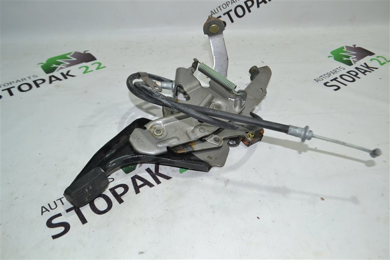 Педаль ручника Toyota Corolla Spacio NZE121 1NZ 2002 (б/у)