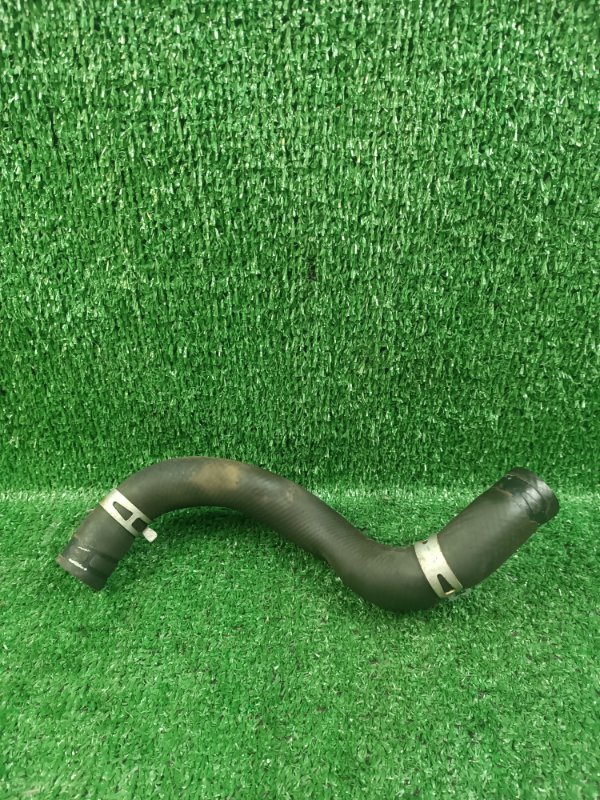 Патрубок радиатора нижний Mazda Familia S-Wagon BJ5W ZLDE 1998 (б/у)