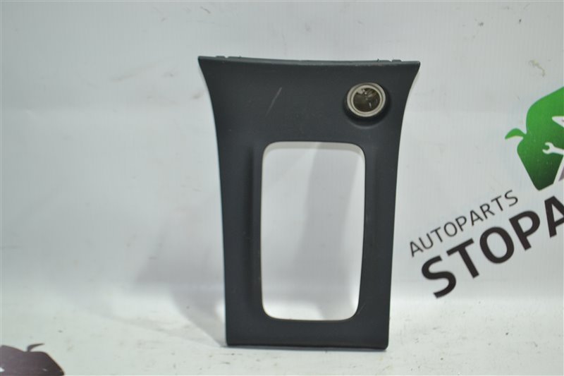 Консоль кпп Toyota Fielder ZZE122 2002 (б/у)