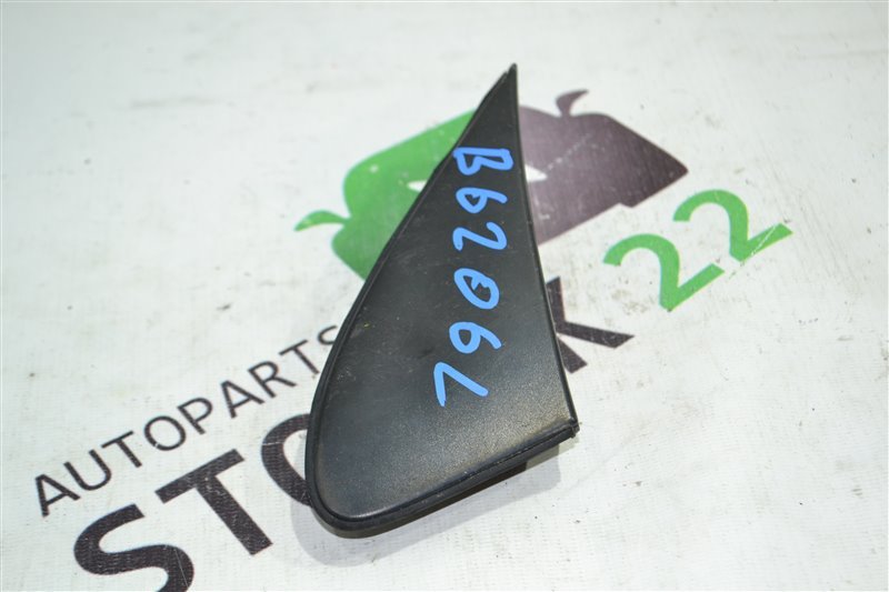 Уголок крыла Toyota Corolla NZE121 1NZ 2002 левый (б/у)