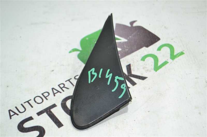 Уголок крыла Toyota Fielder NZE121 2003 левый (б/у)