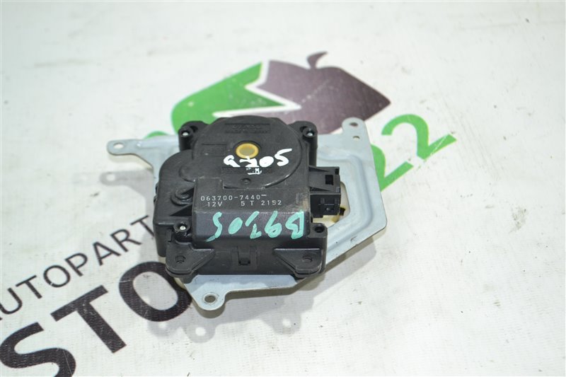 Сервопривод заслонок печки Toyota Corolla Spacio NZE121 1NZ 2002 (б/у)