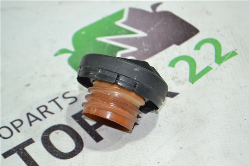 Крышка бензобака Toyota Corolla NZE121 1NZ 2002 (б/у)