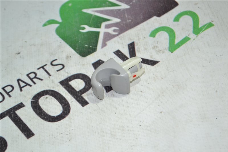 Крепление солнцезащитного козырька Toyota Corolla NZE121 1NZ 2001 (б/у)