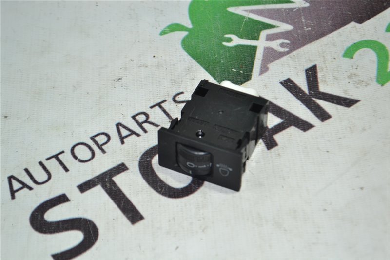 Корректор фары Toyota Corolla NZE121 1NZ 2004 (б/у)