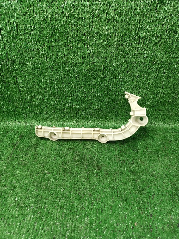 Крепление бампера Mitsubishi Outlander CW5W переднее правое (б/у)