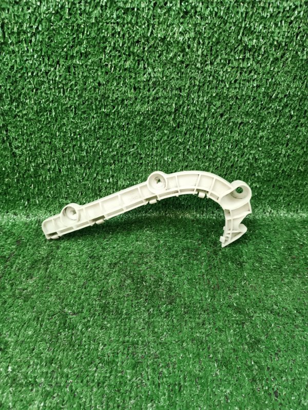 Крепление бампера Mitsubishi Outlander CW5W переднее левое (б/у)