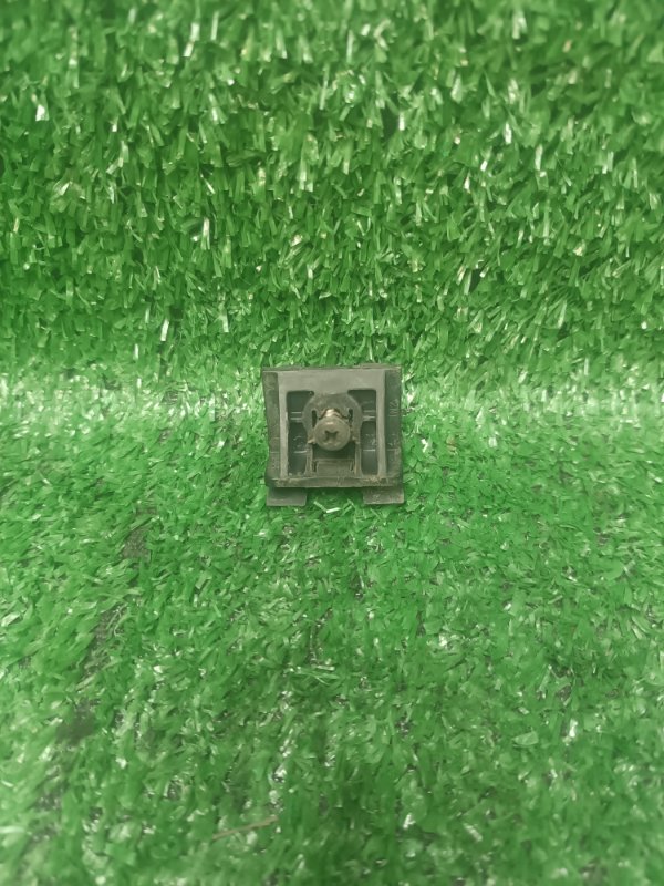 Крепление бампера Nissan Teana J32 переднее правое (б/у)