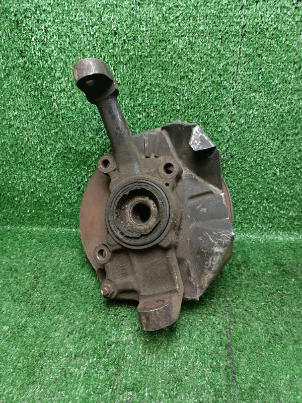 Ступица Mazda Bongo SSF8 передняя левая (б/у)