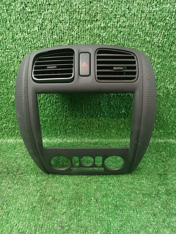 Консоль магнитофона Mazda Familia S-Wagon BJ5W ZLDE 1998 (б/у)