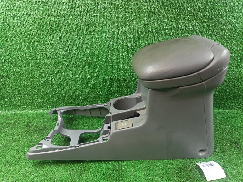 Бардачок между сиденьями Suzuki Escudo TL52W J20A 2004 (б/у)