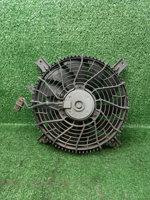 Диффузор радиатора кондиционера Suzuki Escudo TL52W J20A 2005 (б/у)