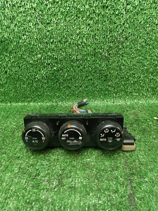 Блок управления климат-контролем Suzuki Escudo TL52W J20A 2005 (б/у)