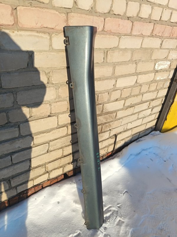 Накладка на порог Suzuki Escudo TL52W J20A 2005 правая (б/у)