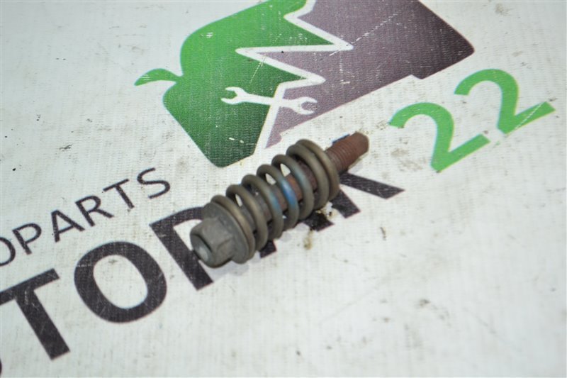 Болт глушителя Toyota Toyota Corolla/Fielder/Allex/Runx NZE/ZZE120/121/122/123/124 NZE/ZZE/120/121/122/123/124 1NZ/1ZZ 2000 (б/у)