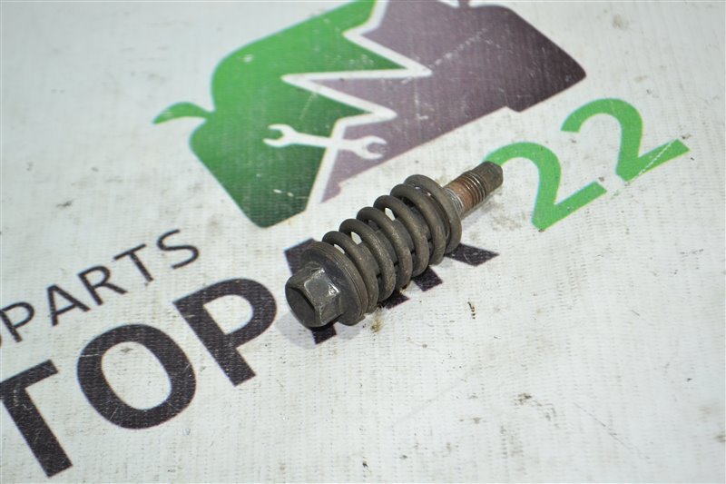 Болт глушителя Toyota Toyota Corolla/Fielder/Allex/Runx NZE/ZZE120/121/122/123/124 NZE/ZZE/120/121/122/123/124 1NZ/1ZZ 2000 (б/у)