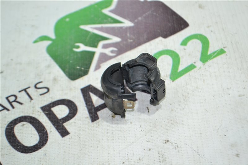 Фиксатор трубки кондиционера Toyota Toyota Corolla/Fielder/Allex/Runx NZE/ZZE120/121/122/123/124 (б/у)