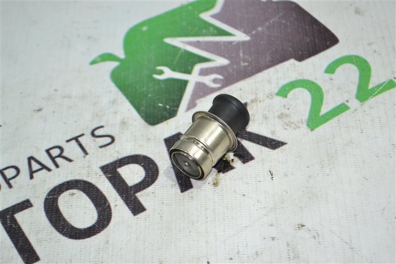 Прикуриватель Toyota Toyota Corolla/Fielder/Allex/Runx NZE/ZZE120/121/122/123/124 NZE/ZZE/120/121/122/123/124 1NZ/1ZZ 2000 (б/у)