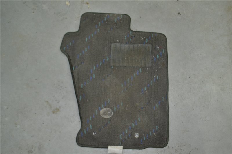 Коврик салона Toyota Corolla/Fielder/Allex/Runx NZE/ZZE124 1NZ/1ZZ 2000 передний правый (б/у)