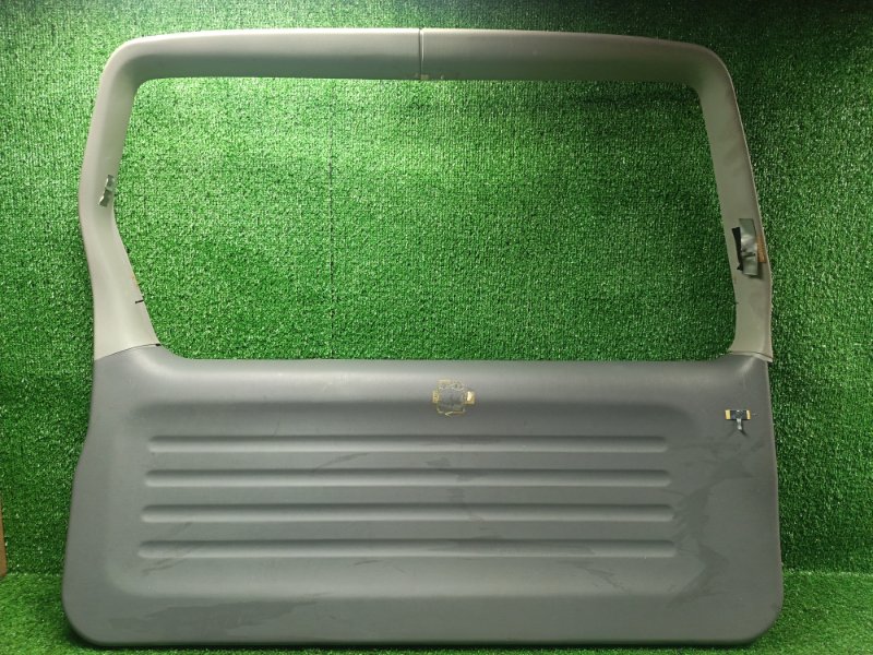 Обшивка двери багажника Suzuki Escudo TL52W J20A 2005 (б/у)