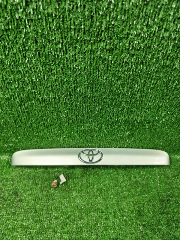 Накладка крышки багажника Toyota Carina AT212 5AFE 1998 (б/у)