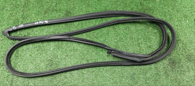 Уплотнительная резинка двери Toyota Premio ZZT240 1ZZ-FE 2003 передняя левая (б/у)