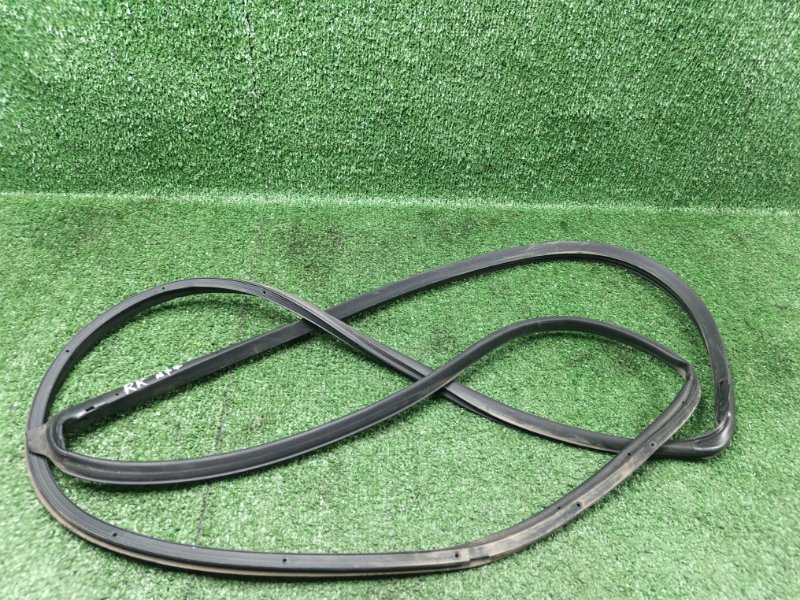 Уплотнительная резинка двери Toyota Premio NZT240 1NZ-FE 2007 задняя правая (б/у)