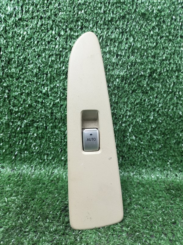 Кнопка стеклоподъемника Toyota Premio NZT240 1NZ-FE 2007 задняя правая (б/у)