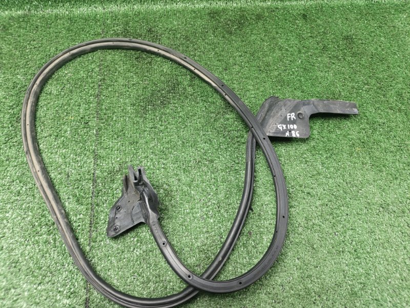 Уплотнительная резинка двери Toyota Mark II GX100 1G-FE 1999 передняя правая (б/у)