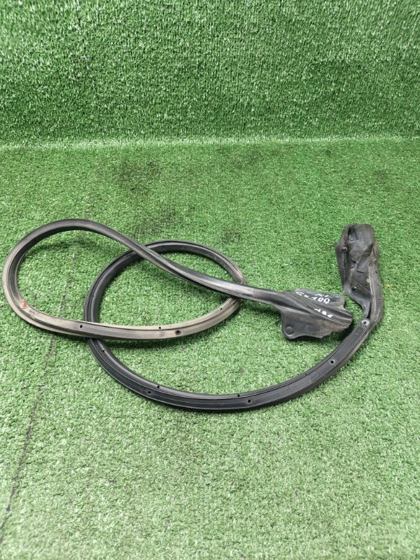 Уплотнительная резинка двери Toyota Mark II GX100 1G-FE 1999 задняя левая (б/у)