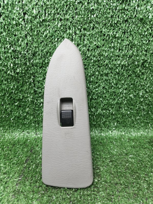 Кнопка стеклоподъемника Mazda Premacy CP8W FP 2003 передняя левая (б/у)