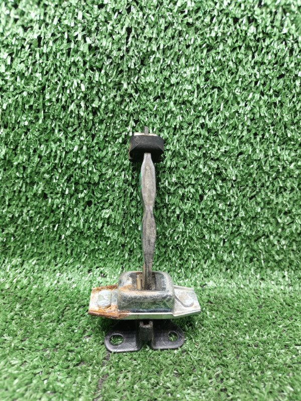 Ограничитель двери Toyota Carina AT212 5AFE 1998 задний левый (б/у)