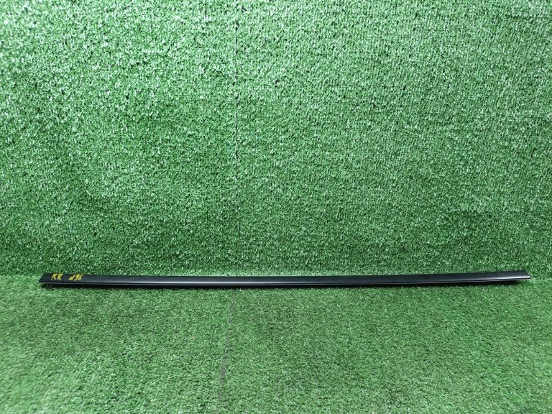 Молдинг стекла Mazda Premacy CP8W FP 2003 задний правый (б/у)