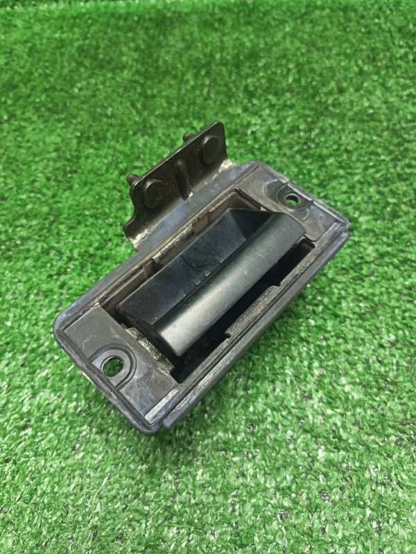 Ручка открывания багажника Nissan Pressage TNU31 (б/у)