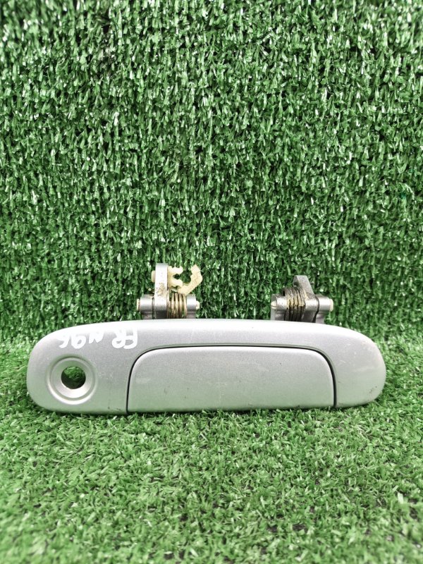 Ручка двери внешняя Mazda Premacy CP8W FP 2003 передняя правая (б/у)