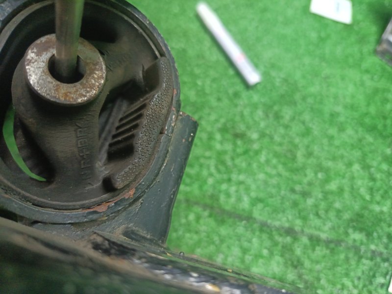 Подушка двигателя Toyota Vitz NCP91 1NZ левая (б/у)