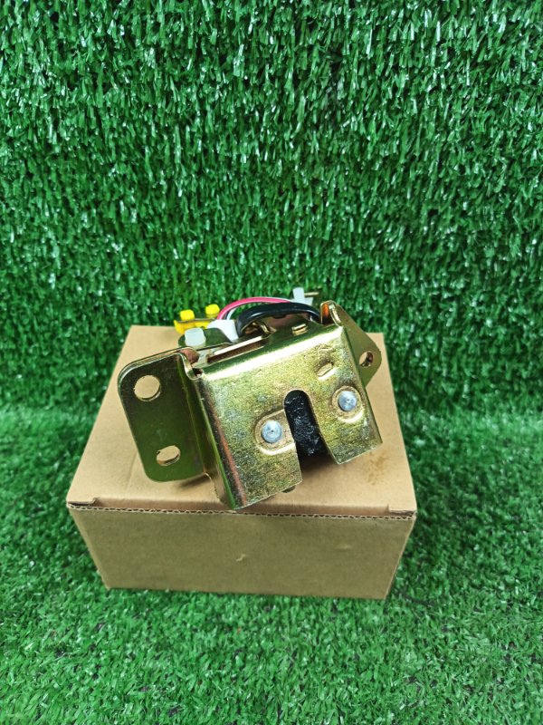 Замок 5-й двери Toyota Caldina ST190