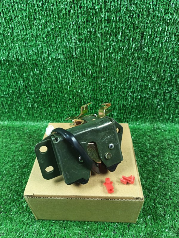 Замок 5-й двери Toyota Town Ace Noah SR50 1996