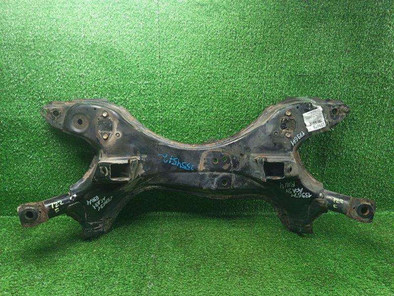 Балка поперечная Toyota RAV4 ACA21 передняя (б/у)