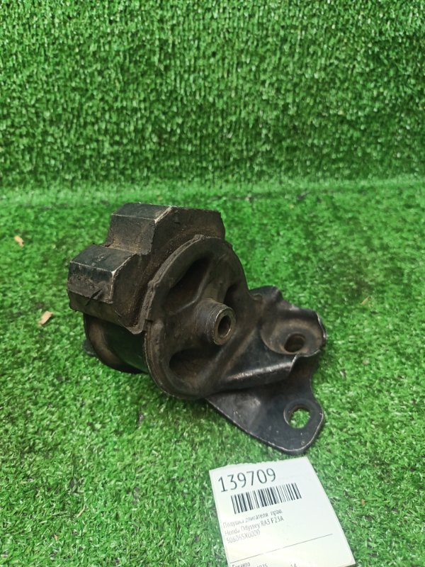 Подушка двигателя Honda Odyssey RA3 F23A правая (б/у)