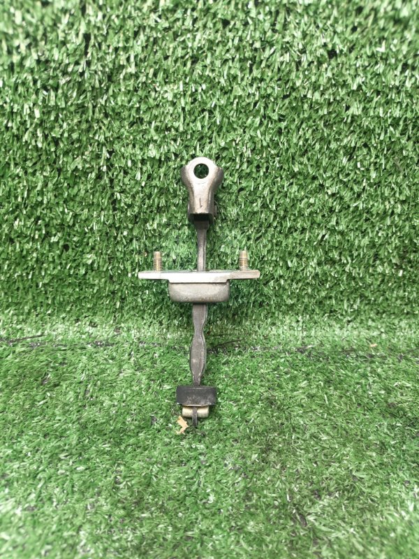 Ограничитель двери Toyota Camry Gracia SXV20 5SFE 2000 задний правый (б/у)