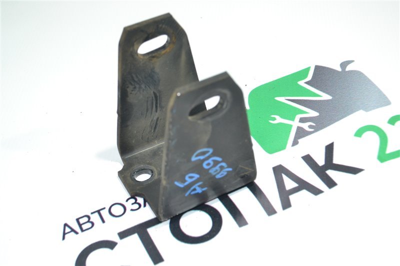 Кронштейн опоры ДВС Toyota Corolla NZE121 1NZ 2003 передний (б/у)