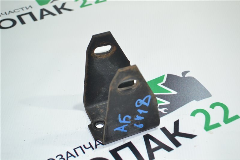 Кронштейн опоры ДВС Toyota Fielder NZE124 2004 передний (б/у)